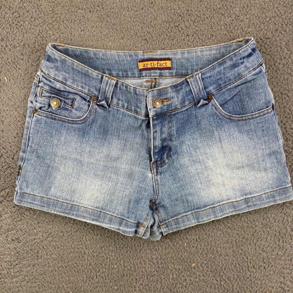 Artifact Women Blue‎ Low Rise Denim Jean Shorts Size 9 Y2K Light Wash McBling